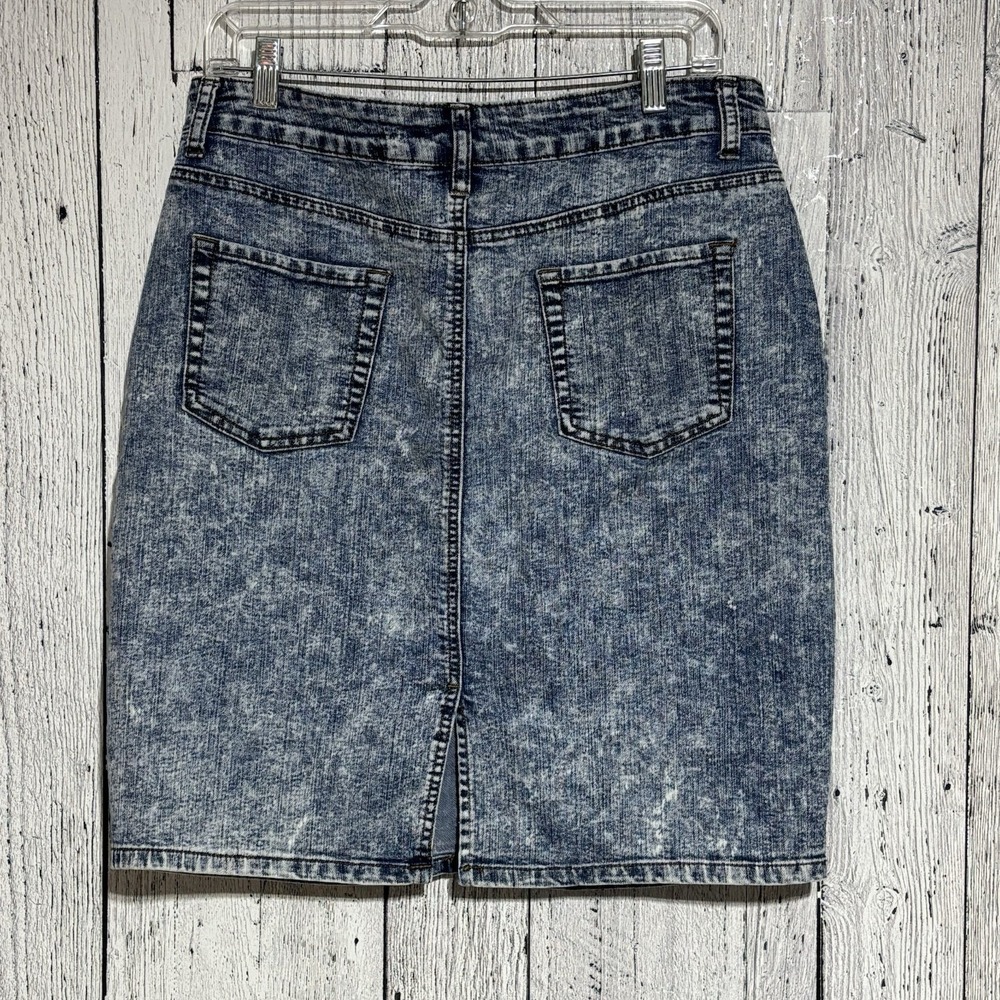 Zenobia Women's Denim skirt Acid Wash Y2K Inspired With Appliqué Rose Size 1X - Picture 3 of 13